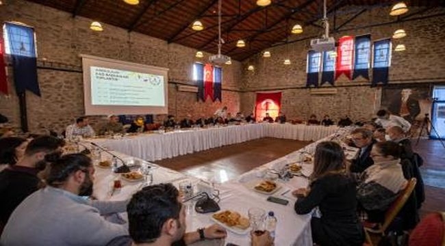 İzmir'in 13 kazı alanı başkanı 2021'i değerlendirdi