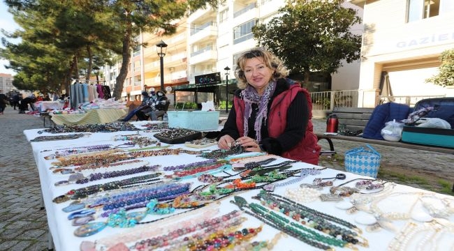 Down sendromlu 3 çocuğuna bakıyor, ailelere örnek oluyor