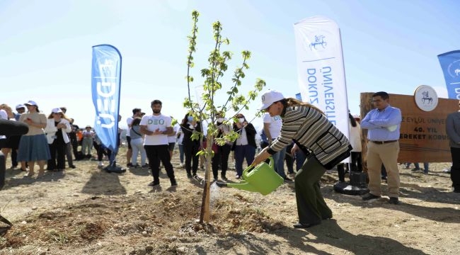 İlk fidan toprakla buluştu