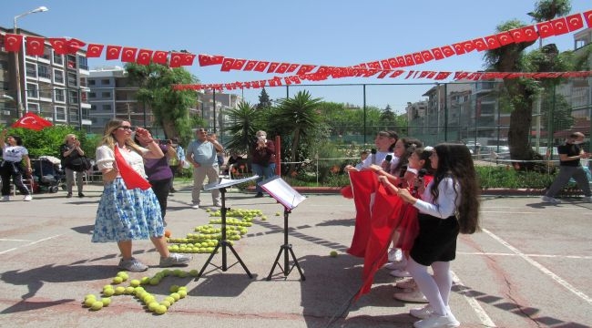 Karşıyaka Çocuk Korosu konseri