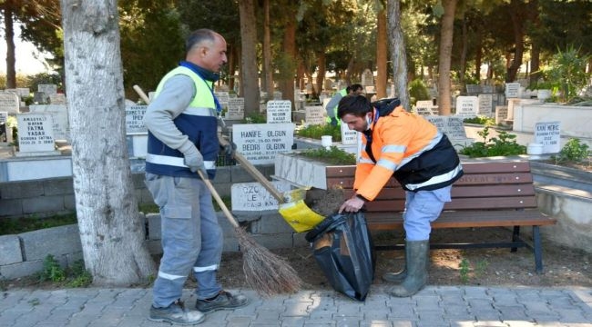 Narlıdere'de mezarlık temizliği