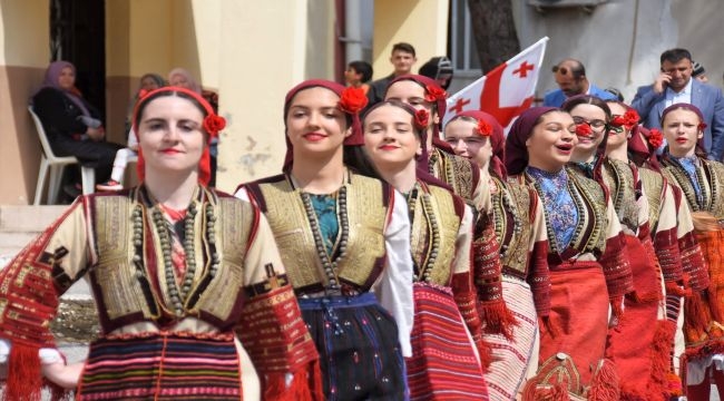 Şenlikler coşkuyla devam ediyor