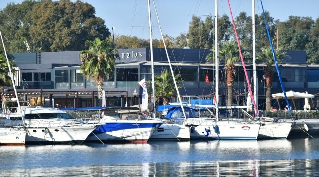 İzmirlilerin gözdesi mavi bayraklı "İzmir Marina"