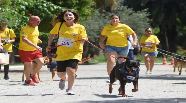 İzmir'de Patili Dostlar Koşusu