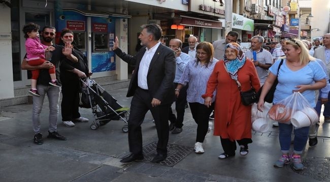 Bayraklı'da sorunlara yerinde çözüm 