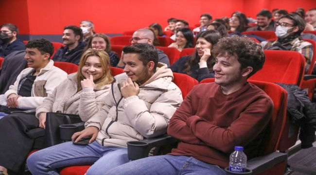 Buca Belediyesi Gençlik Merkezleri'ne Rekor Başvuru 