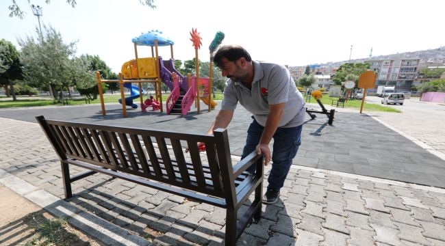 Bayraklı'da parklar yenileniyor 