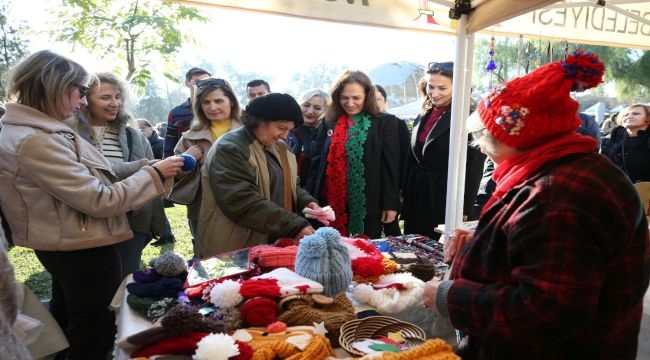 Yeni Yıl Pazarı'na Coşkulu Açılış